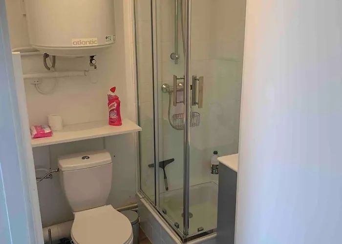 Proche Avec Jardin דירה